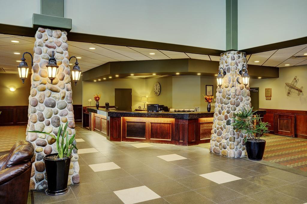 Chateau Nova Hotel Fort Mcmurray Exterior photo