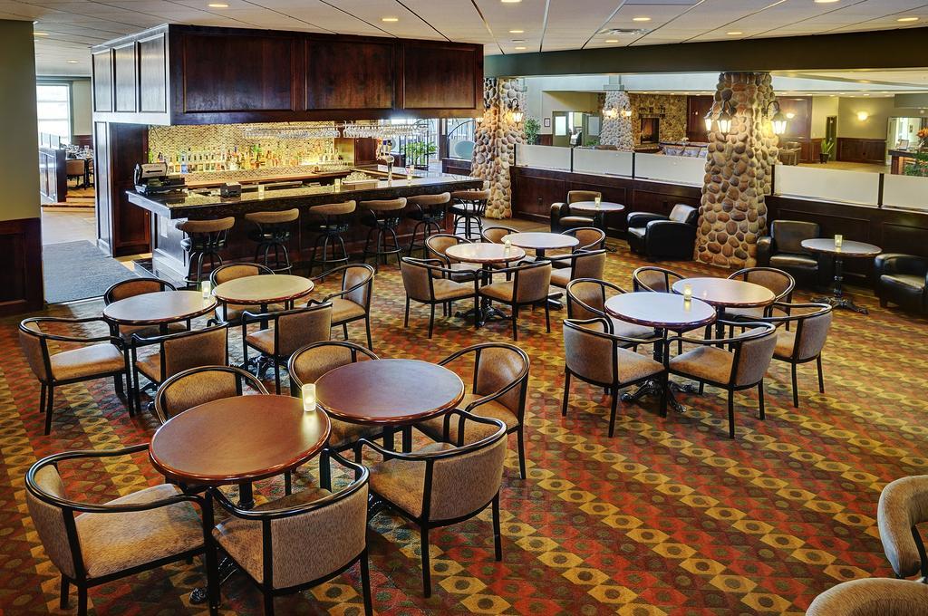 Chateau Nova Hotel Fort Mcmurray Exterior photo