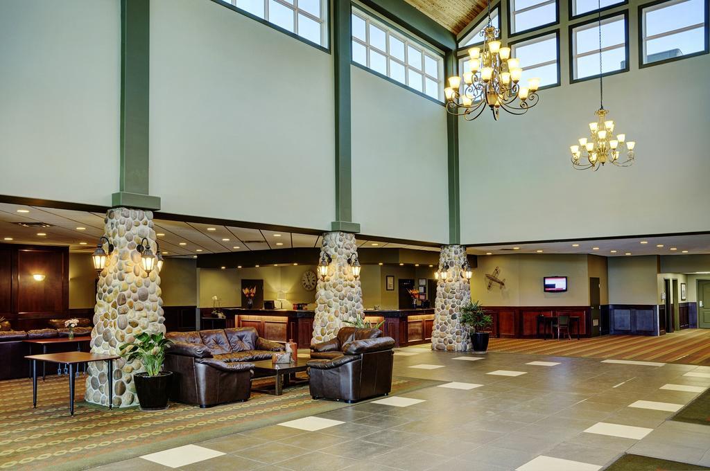 Chateau Nova Hotel Fort Mcmurray Exterior photo