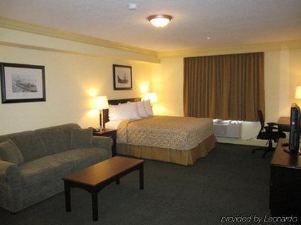 Chateau Nova Hotel Fort Mcmurray Room photo