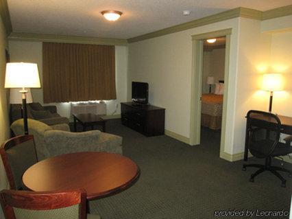 Chateau Nova Hotel Fort Mcmurray Room photo