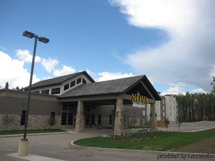 Chateau Nova Hotel Fort Mcmurray Exterior photo